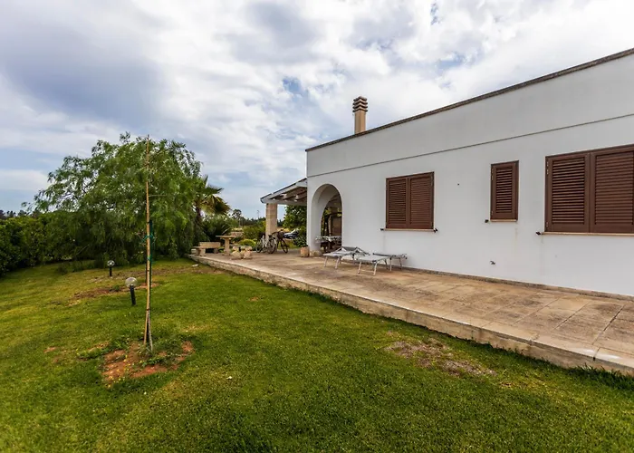 アパート Messapiarooms